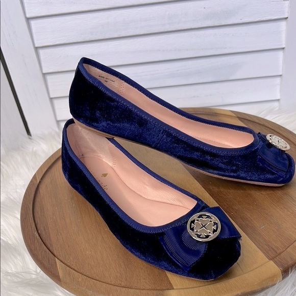 KATE SPADE l Blue Crush Velvet Gold Logo Detail Ballerina Flats Sz. 6 Balletcore - Picture 3 of 12